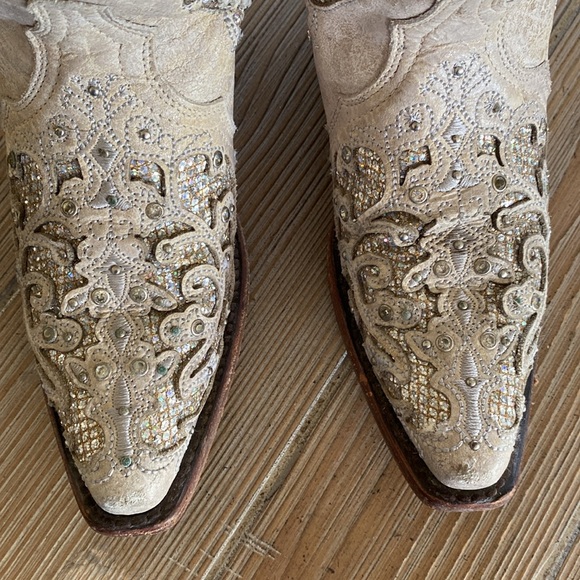 Corral White Glitter Inlay and Crystals A3322 Boots - Picture 10 of 14